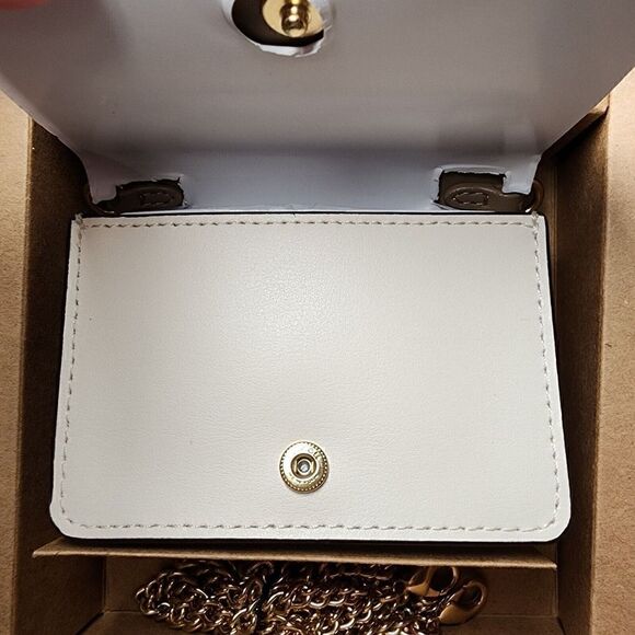 NWT Coach CP473 Boxed Mini Wallet On A Chain In Signature Canvas Heart Print - Picture 2 of 3